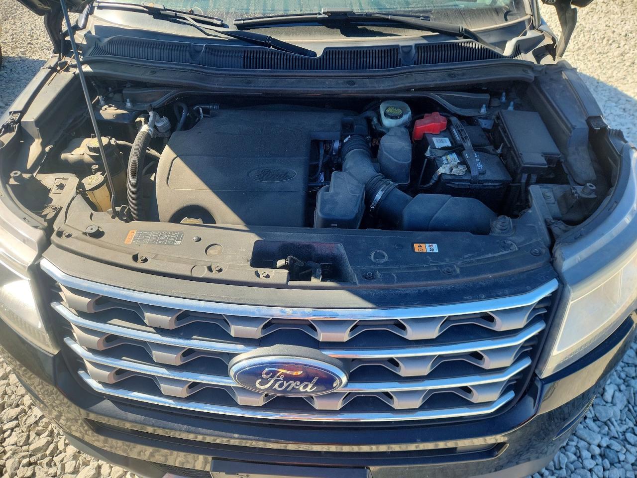 2017 FORD EXPLORER XLT photo 12