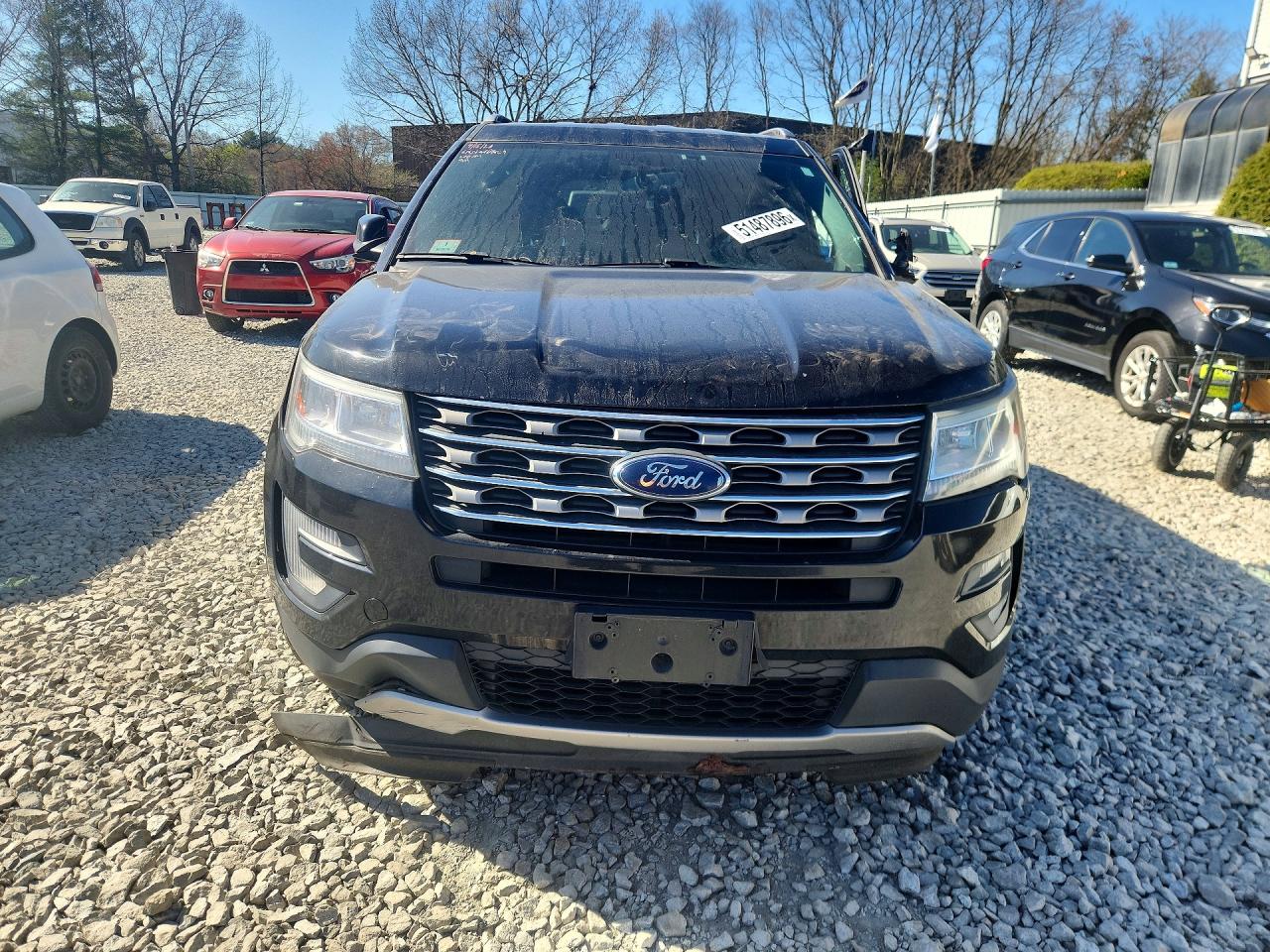 2017 FORD EXPLORER XLT photo 5
