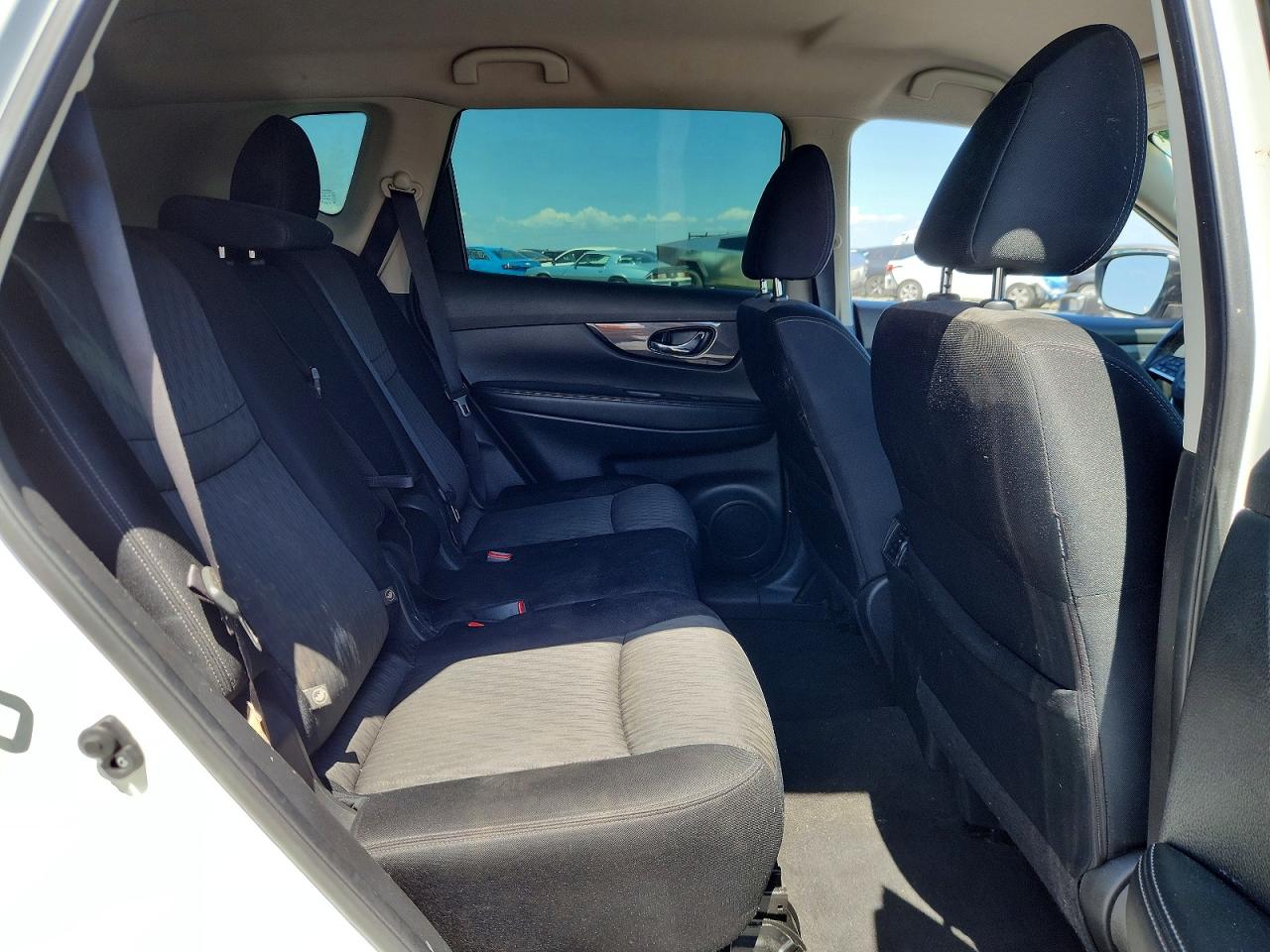 2017 NISSAN ROGUE S photo 10