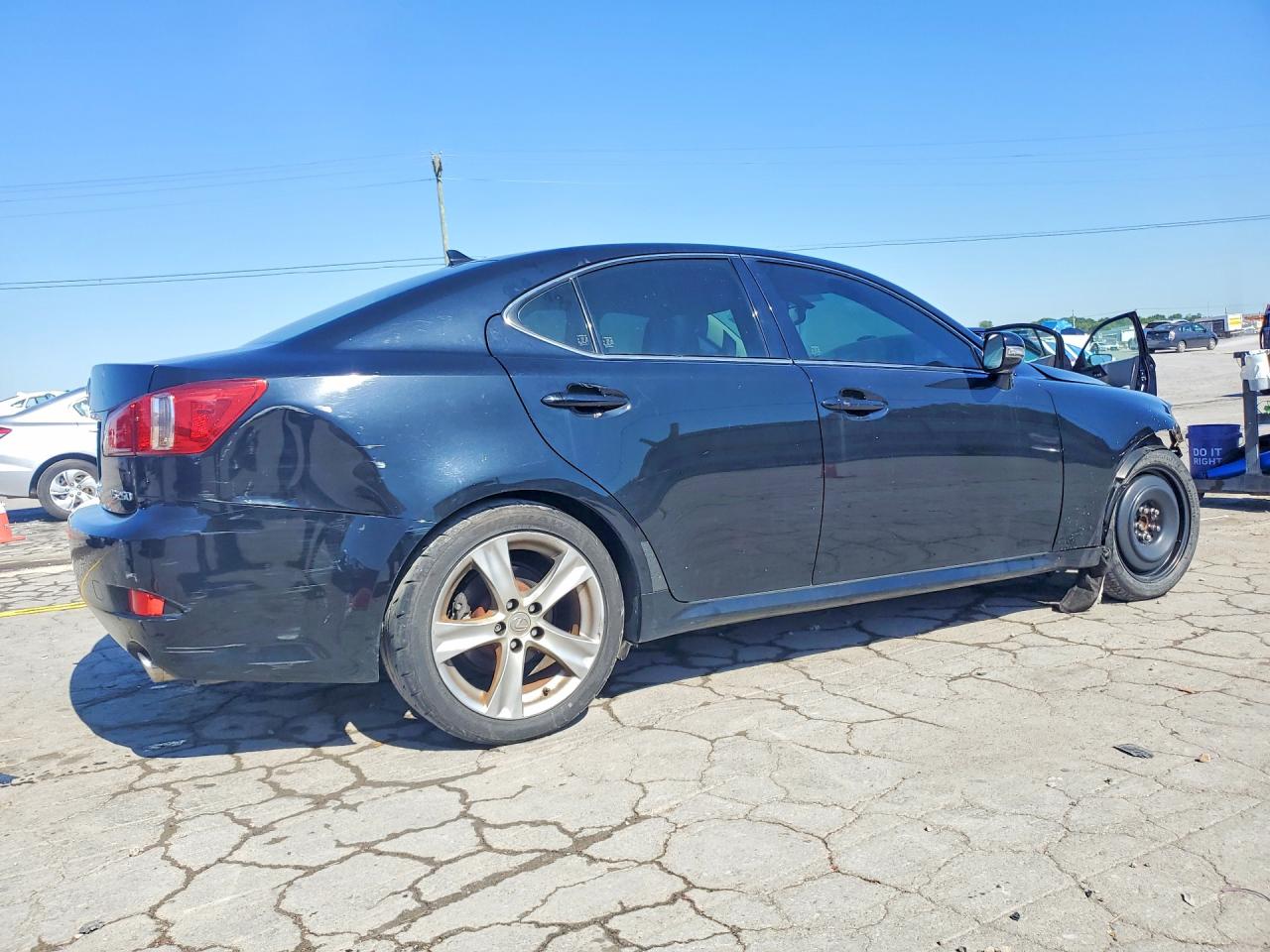 2012 LEXUS IS 250 photo 3