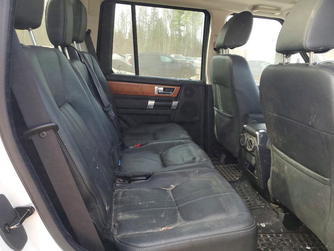 2013 LAND ROVER LR4 HSE photo 31