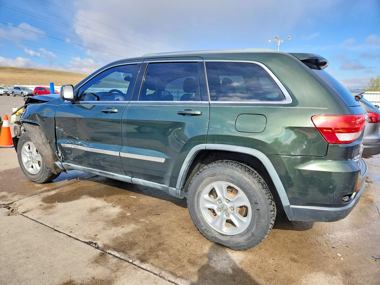 2011 JEEP GRAND CHEROKEE LAREDO photo 2