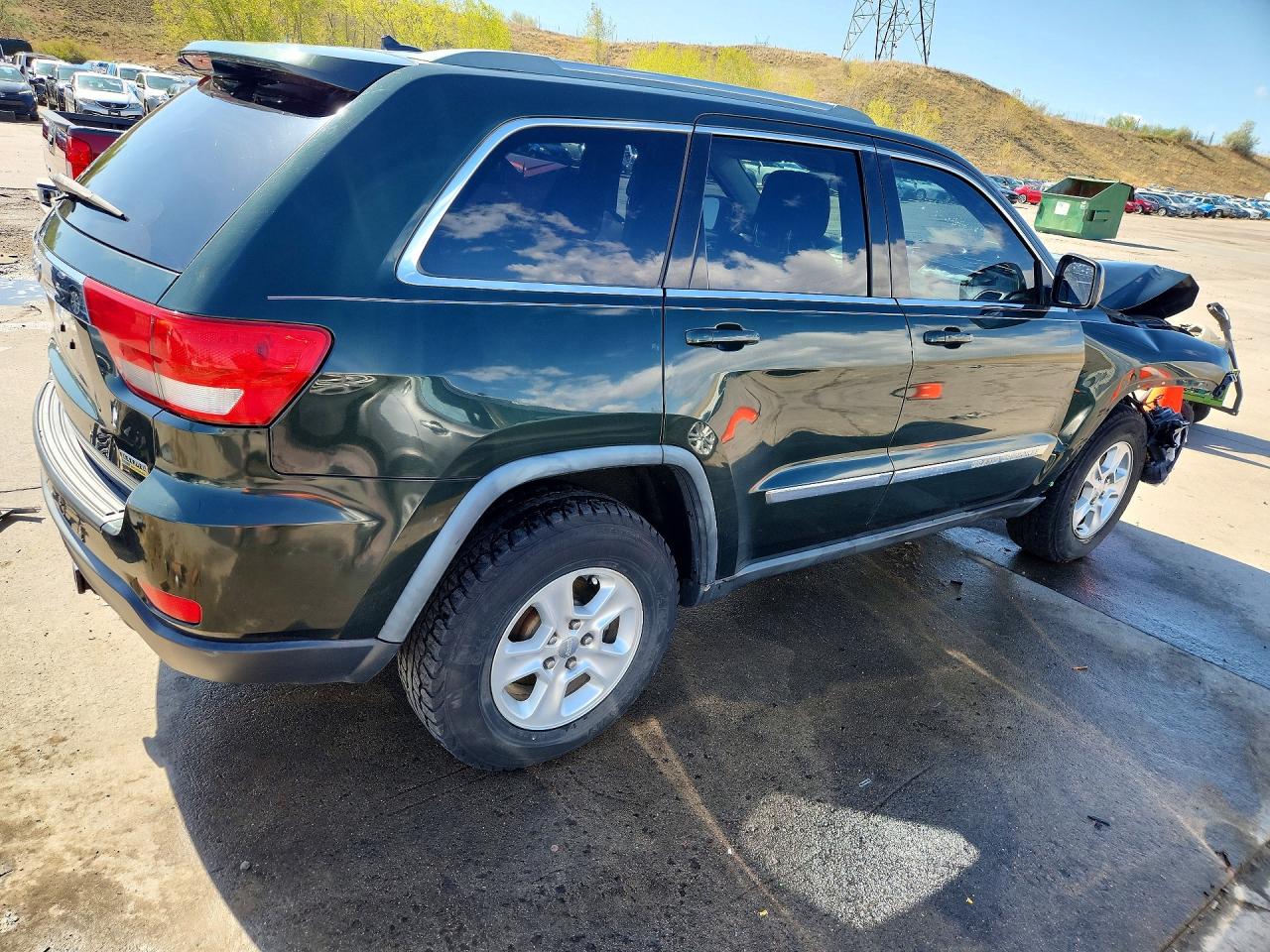 2011 JEEP GRAND CHEROKEE LAREDO photo 3