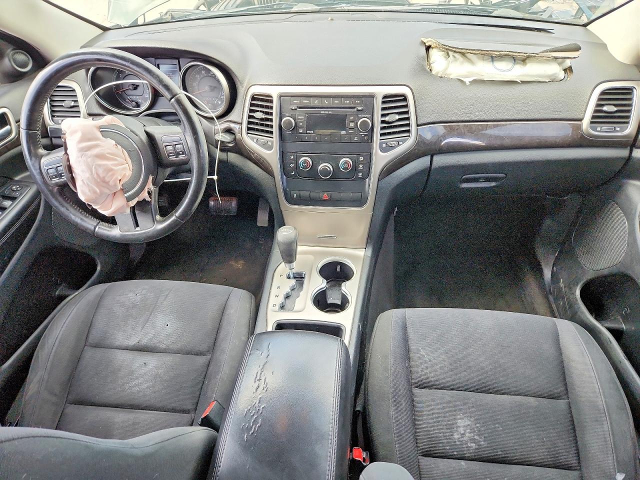 2011 JEEP GRAND CHEROKEE LAREDO photo 8