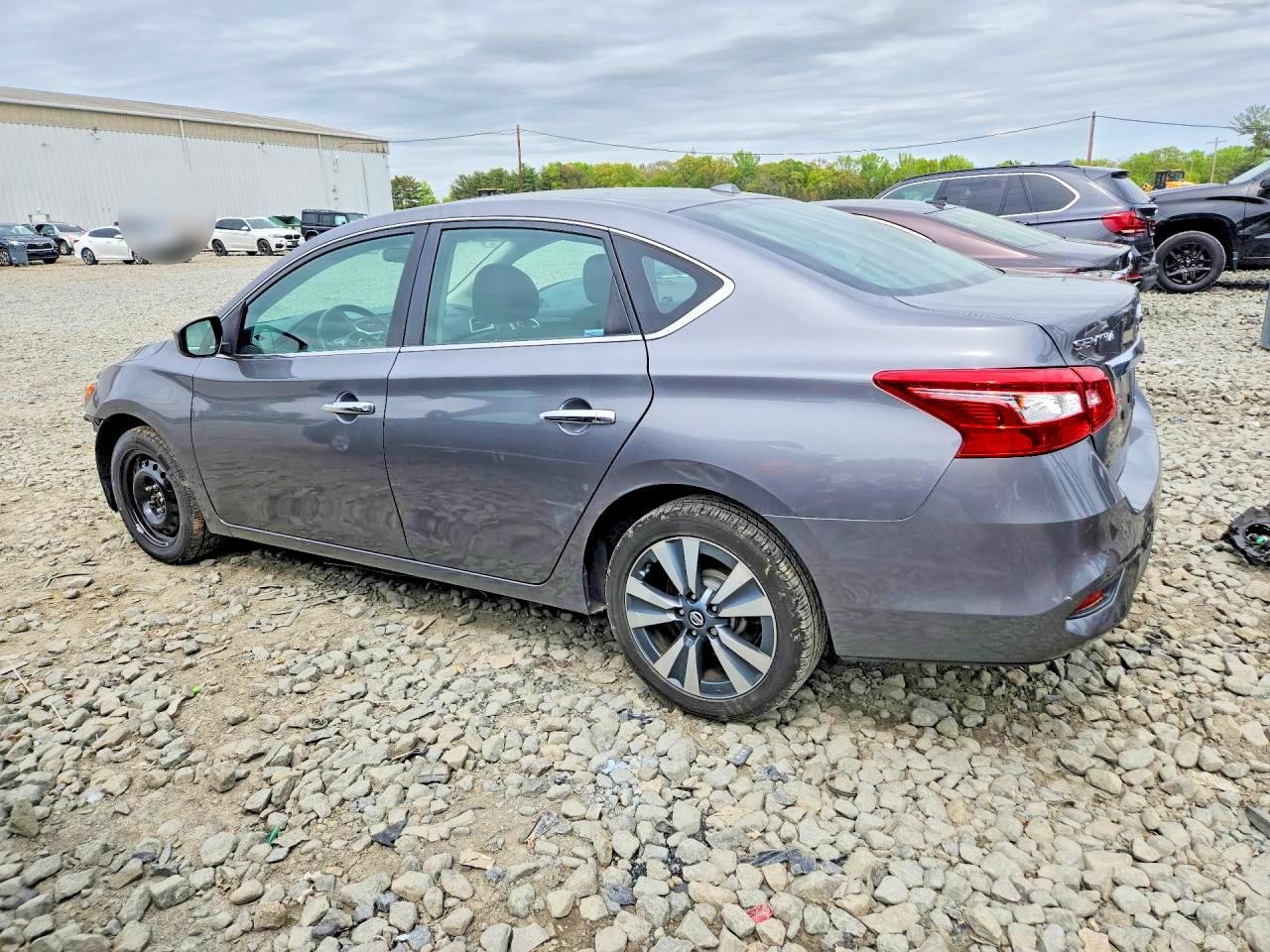 2019 NISSAN SENTRA SV photo 3