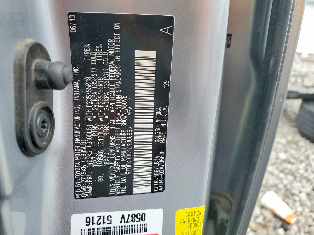 2013 TOYOTA SIENNA XLE 7-PASSENGER photo 25