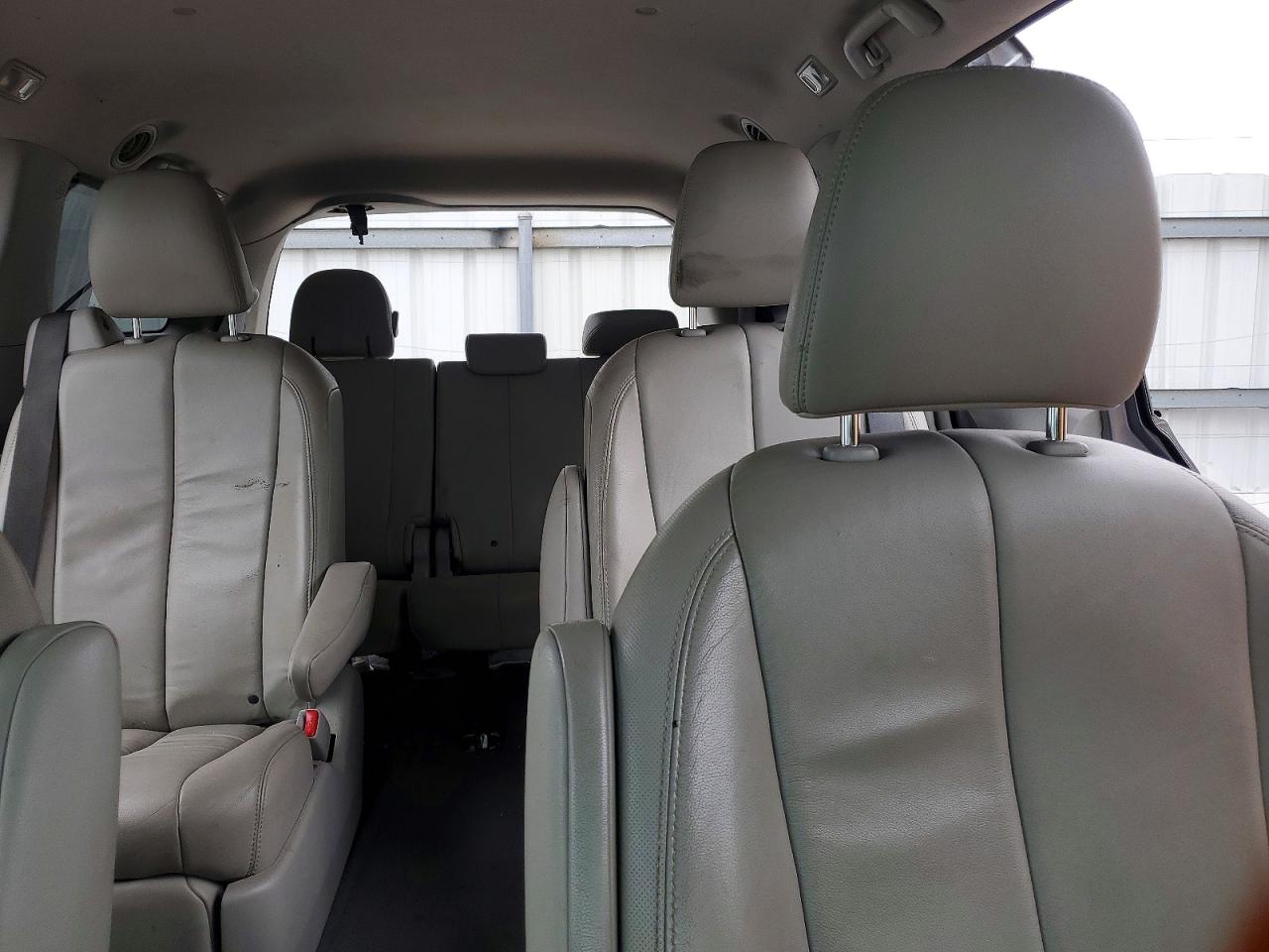 2013 TOYOTA SIENNA XLE 7-PASSENGER photo 19