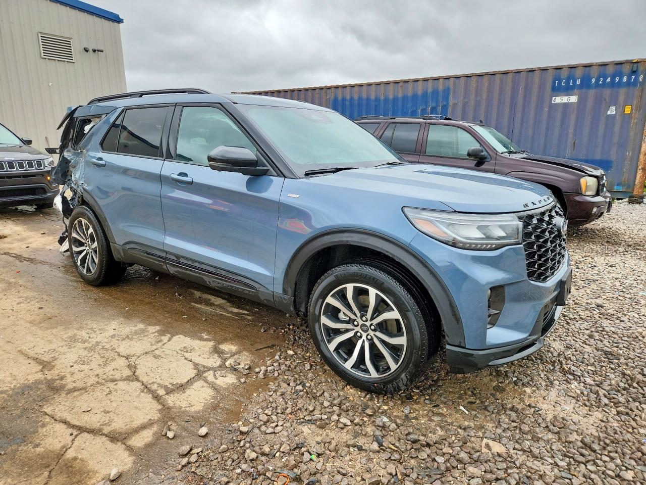 2025 FORD EXPLORER ST-LINE photo 7