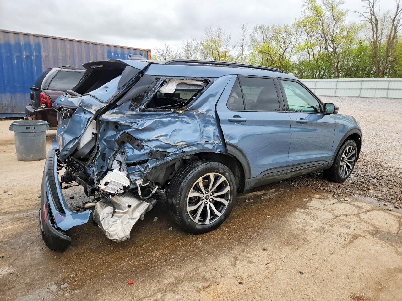 2025 FORD EXPLORER ST-LINE photo 5