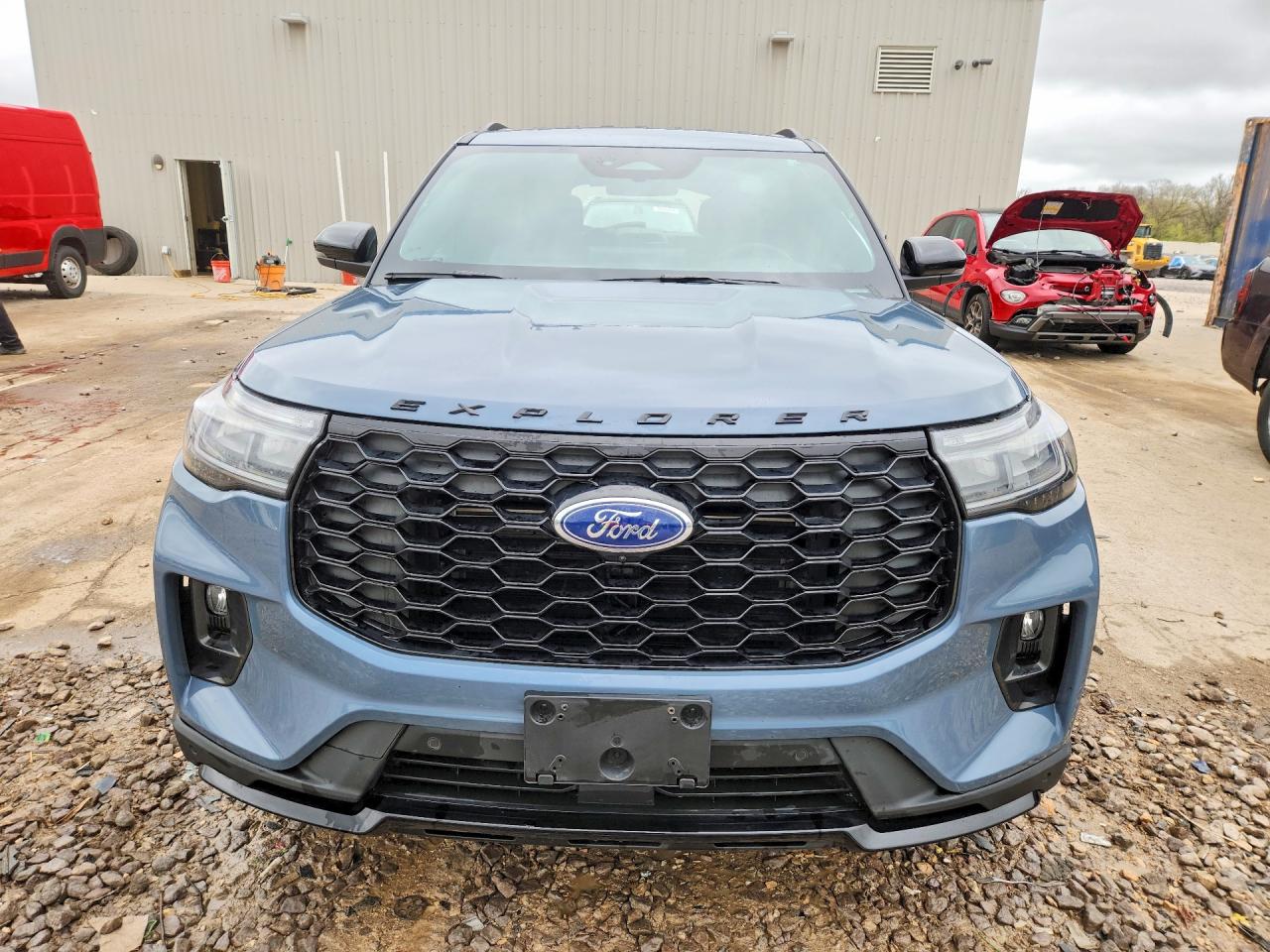 2025 FORD EXPLORER ST-LINE photo 9