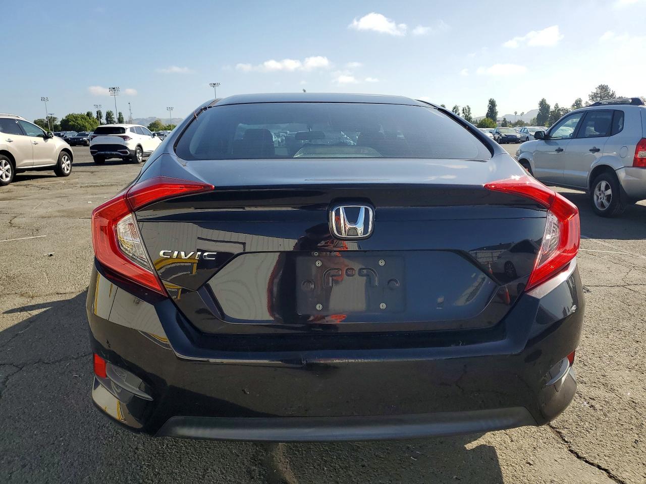 2016 HONDA CIVIC LX photo 6