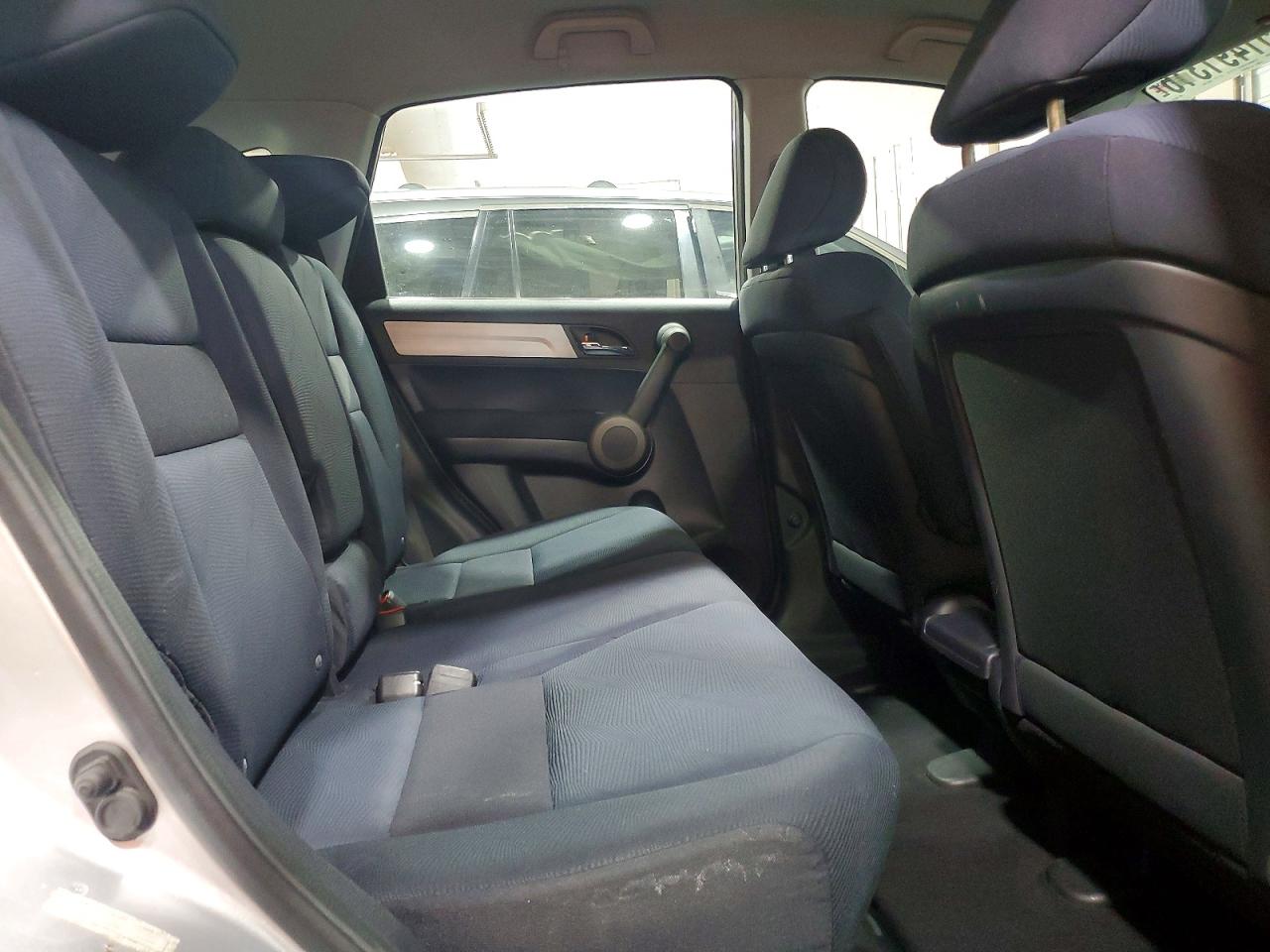 2010 HONDA CR-V LX photo 31
