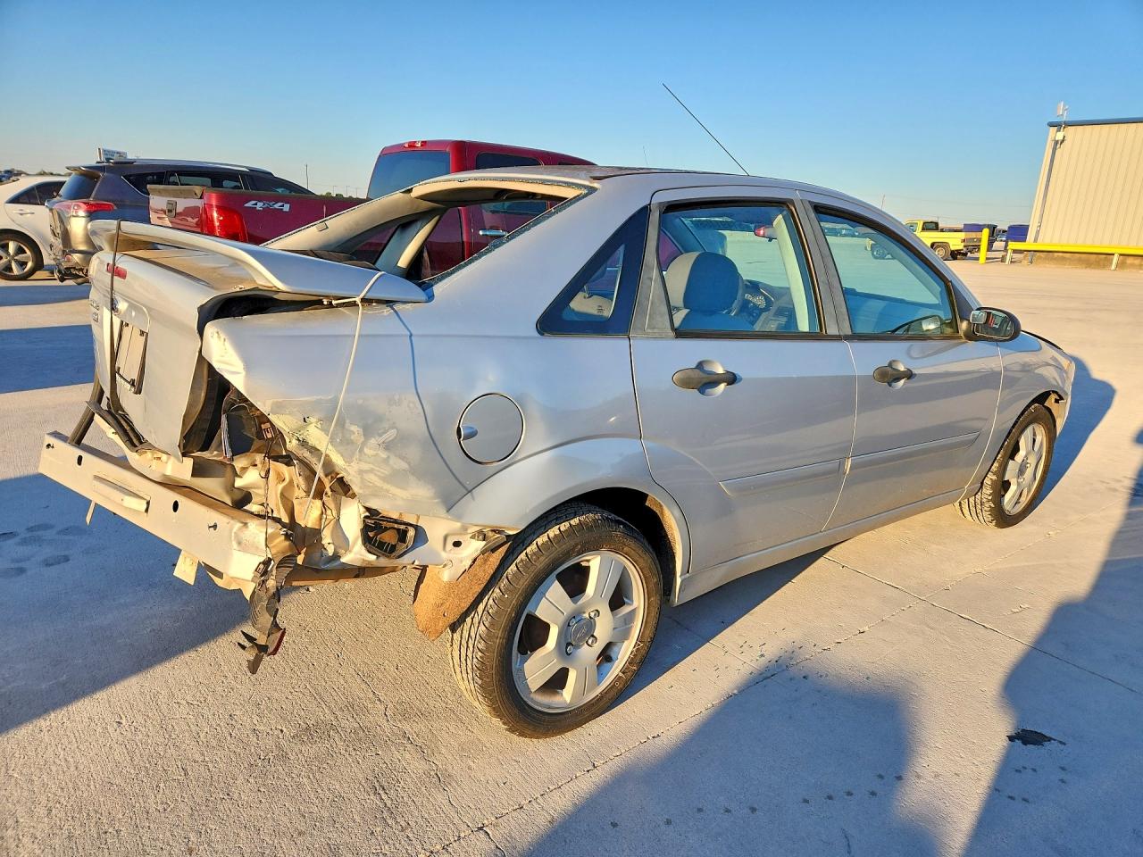 2007 FORD FOCUS ZX4 photo 5
