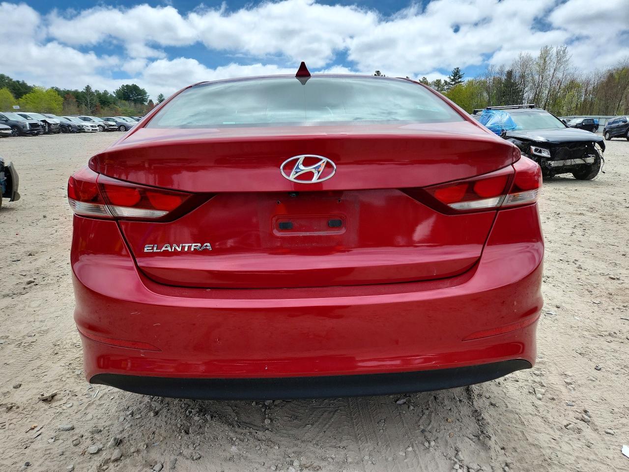 2017 HYUNDAI ELANTRA SE photo 11