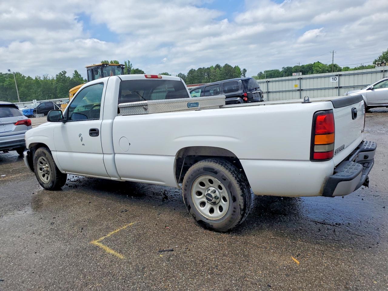 2007 GMC NEW SIERRA C1500 CLASSIC photo 3