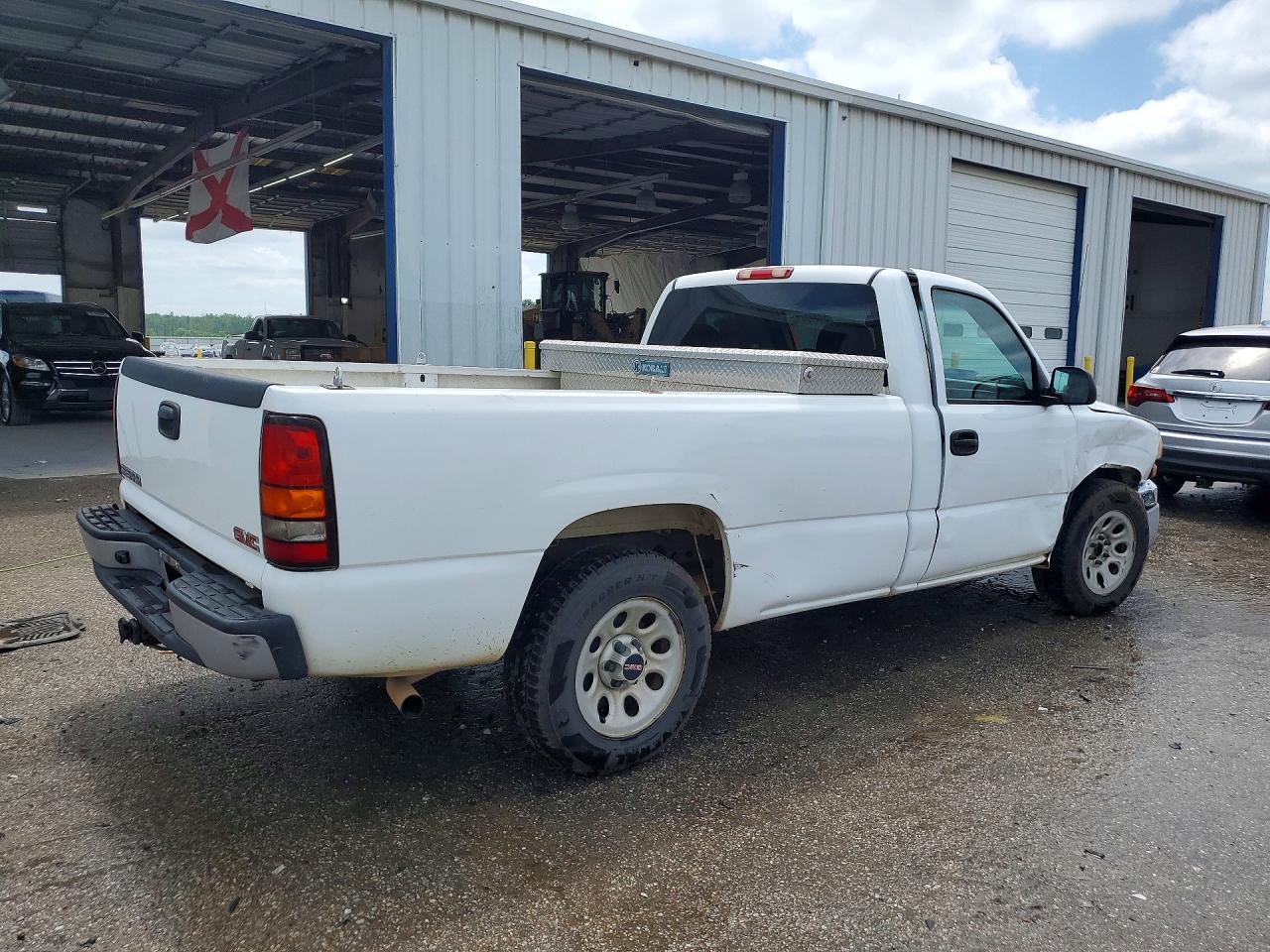 2007 GMC NEW SIERRA C1500 CLASSIC photo 5