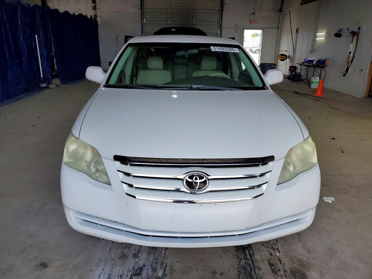 2006 TOYOTA AVALON XL photo 5