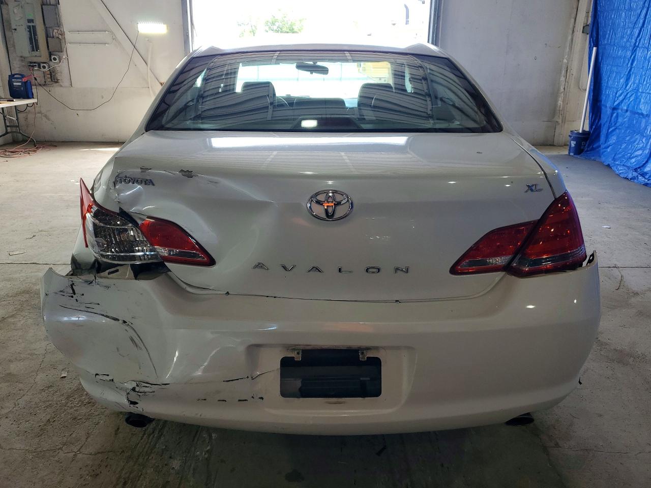 2006 TOYOTA AVALON XL photo 6