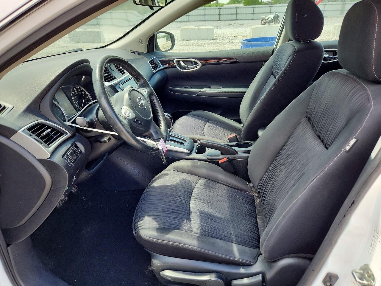 2019 NISSAN SENTRA SV photo 13