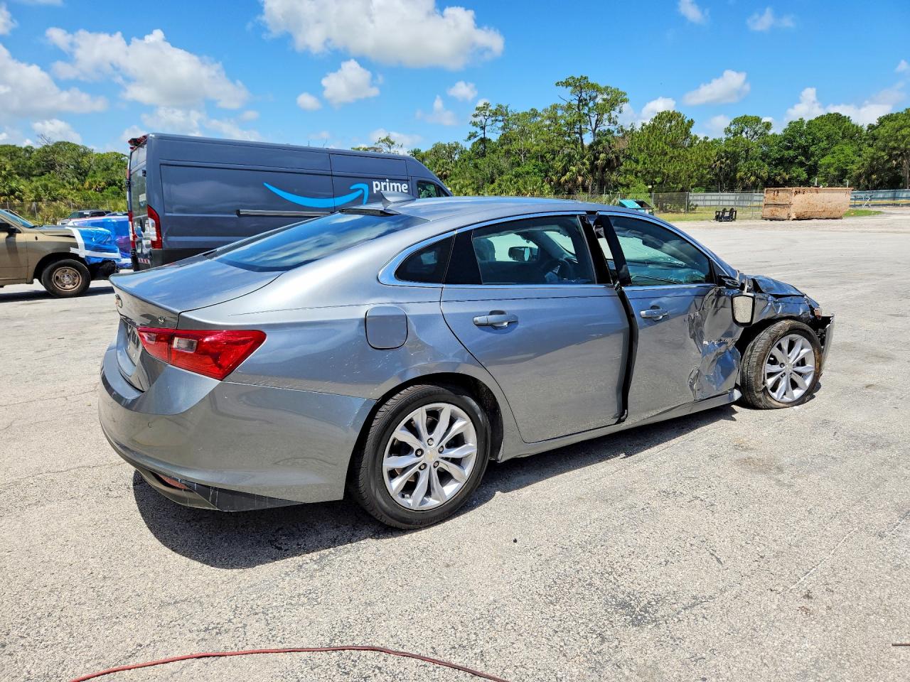 2024 CHEVROLET MALIBU LT photo 5