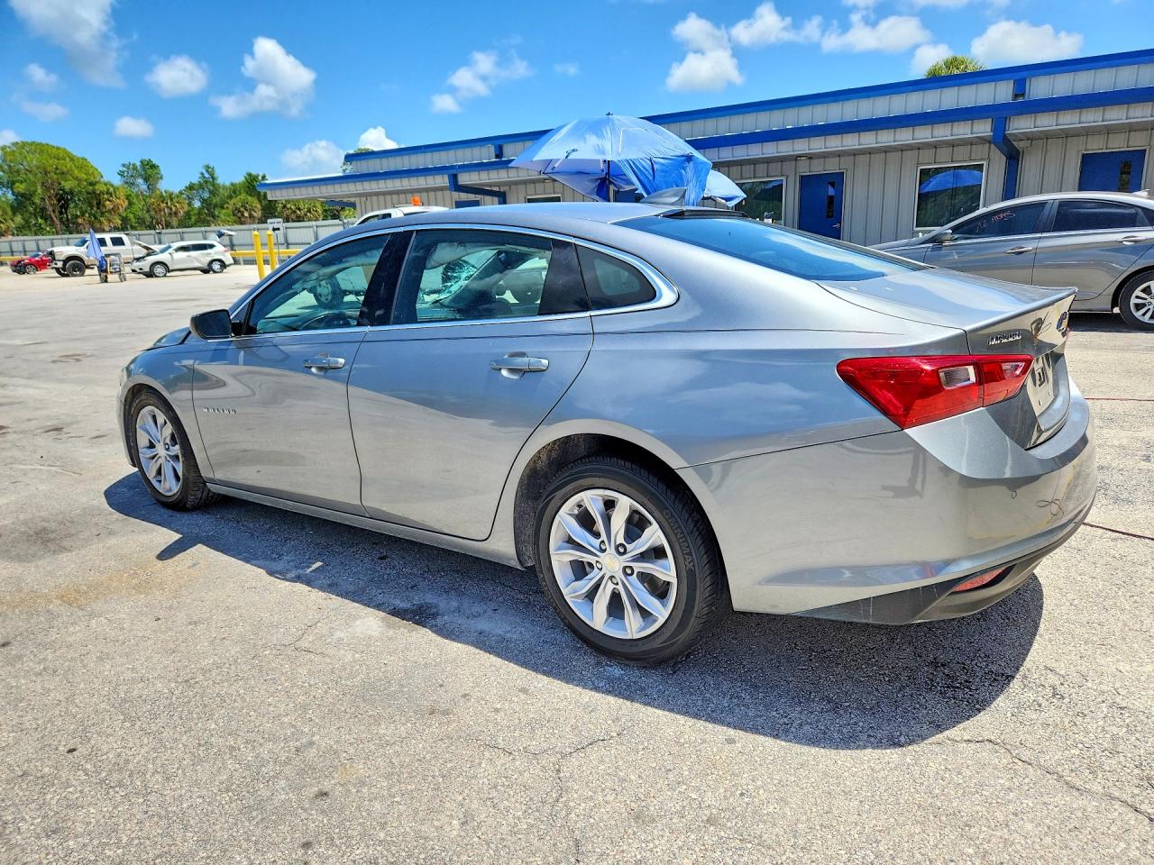 2024 CHEVROLET MALIBU LT photo 3