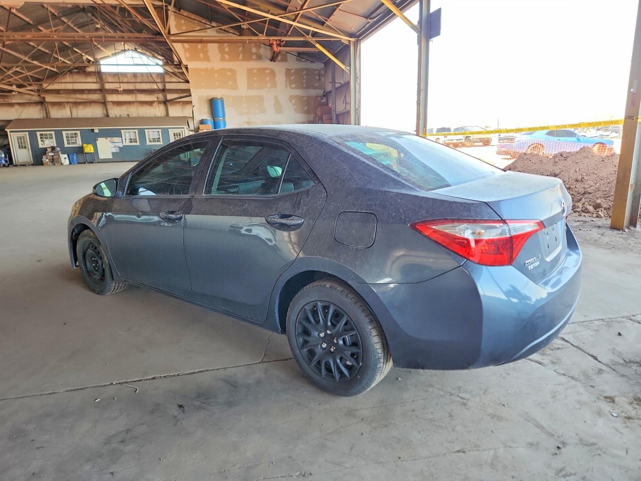 2014 TOYOTA COROLLA LE photo 3