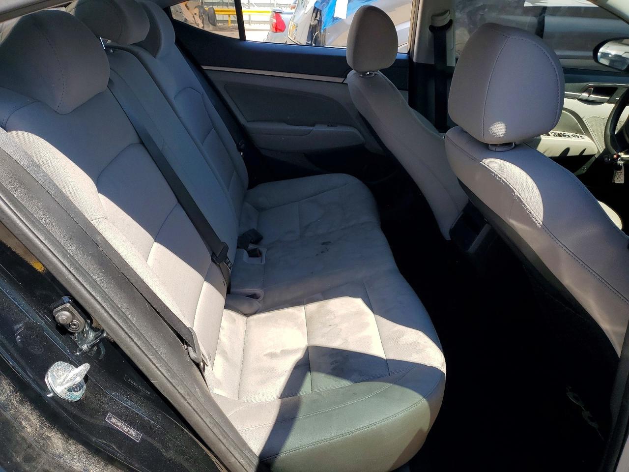 2018 HYUNDAI ELANTRA SEL photo 28