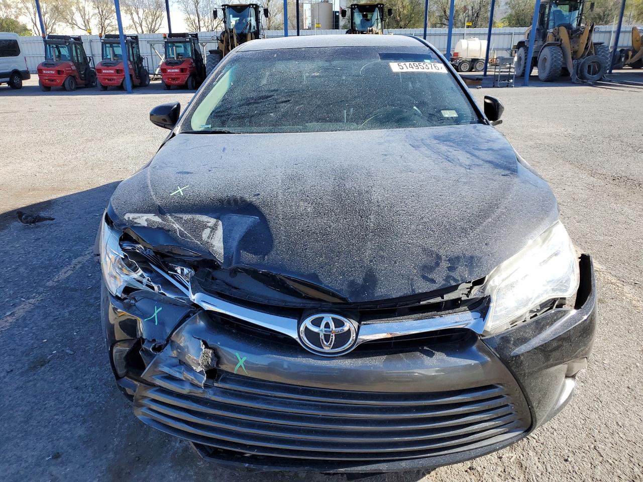 2016 TOYOTA CAMRY XLE photo 13