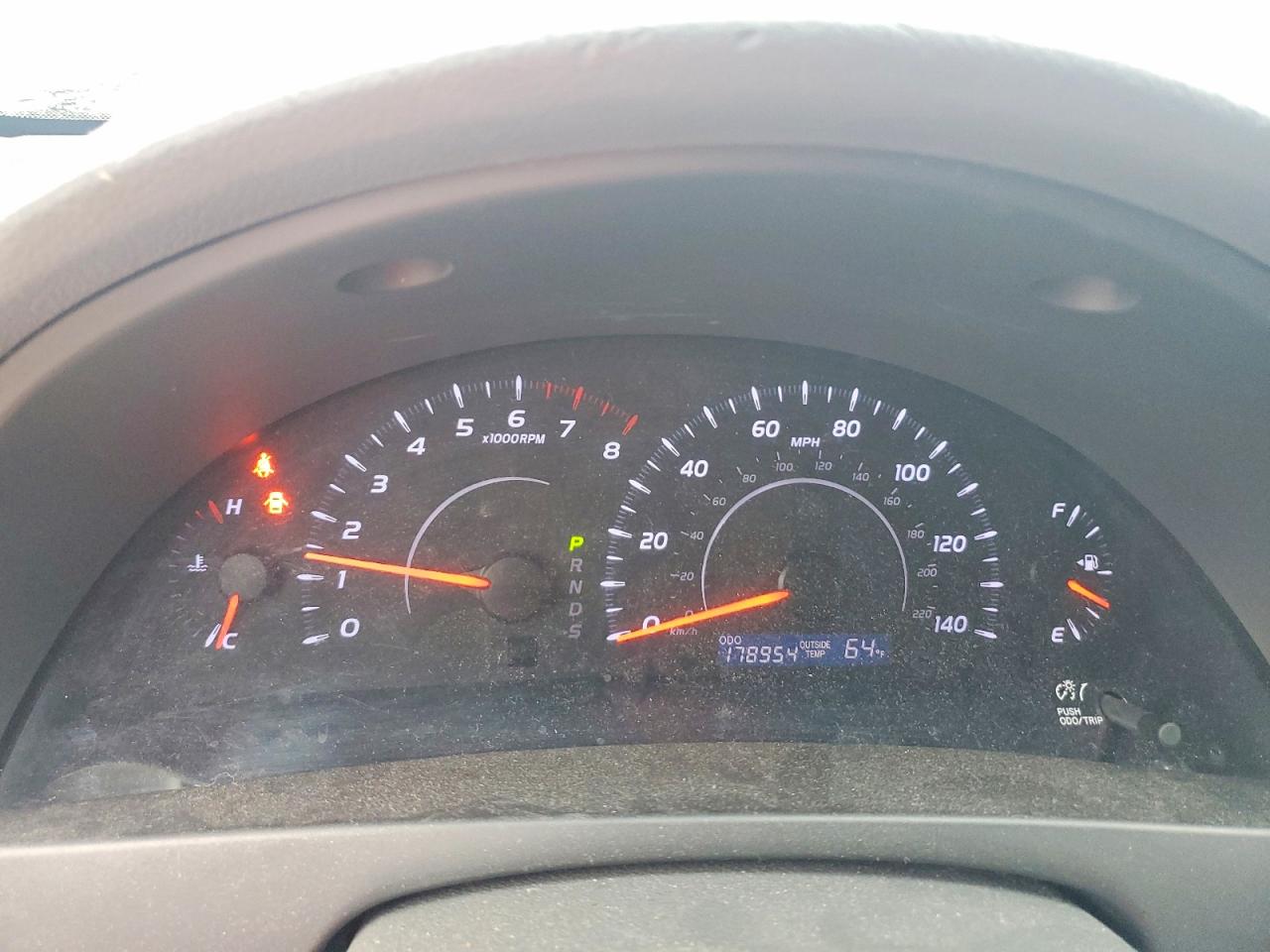 2010 TOYOTA CAMRY LE photo 17