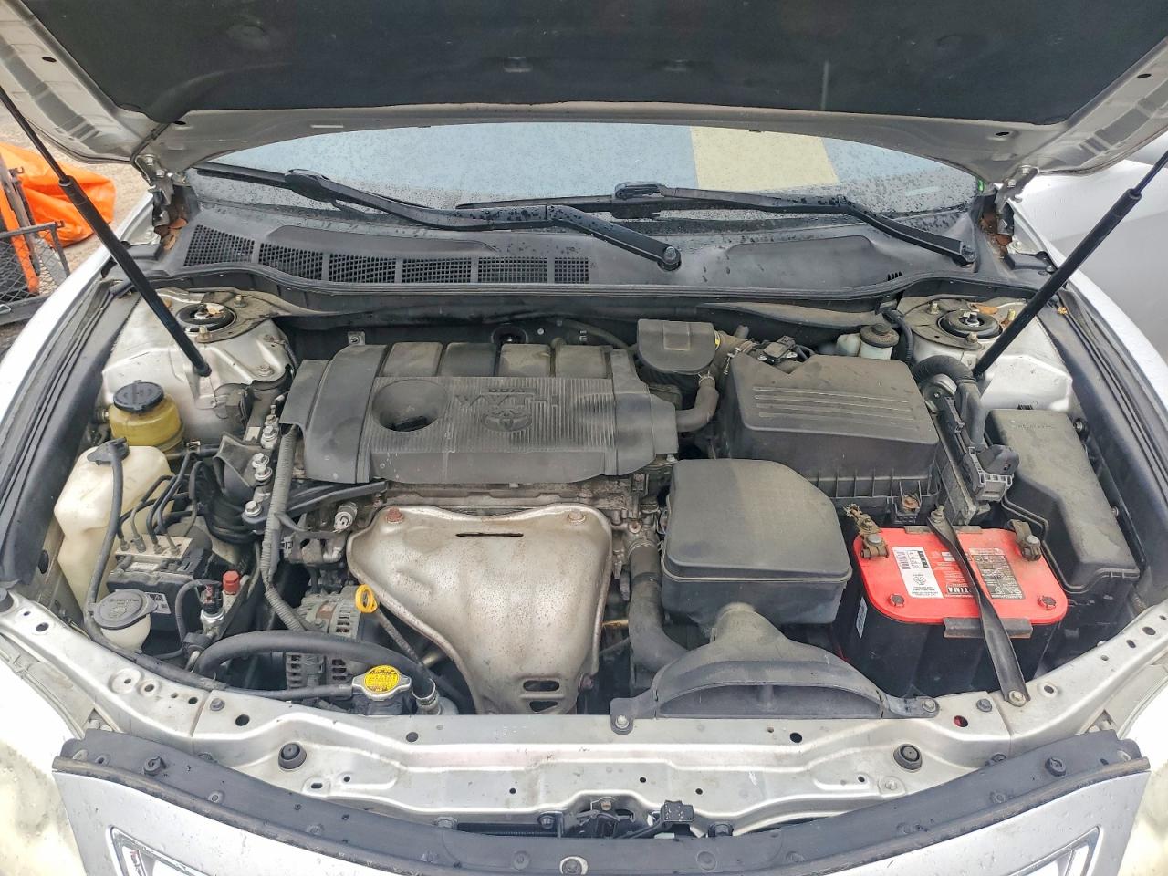 2010 TOYOTA CAMRY LE photo 21
