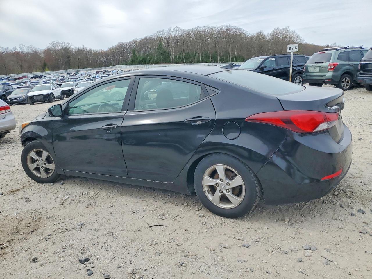 2014 HYUNDAI ELANTRA SE photo 2
