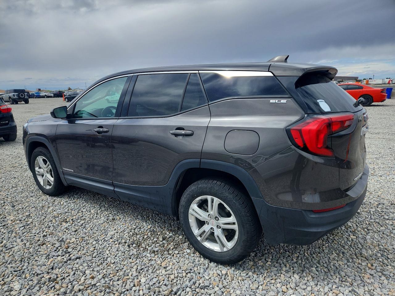 2019 GMC TERRAIN SLE photo 2