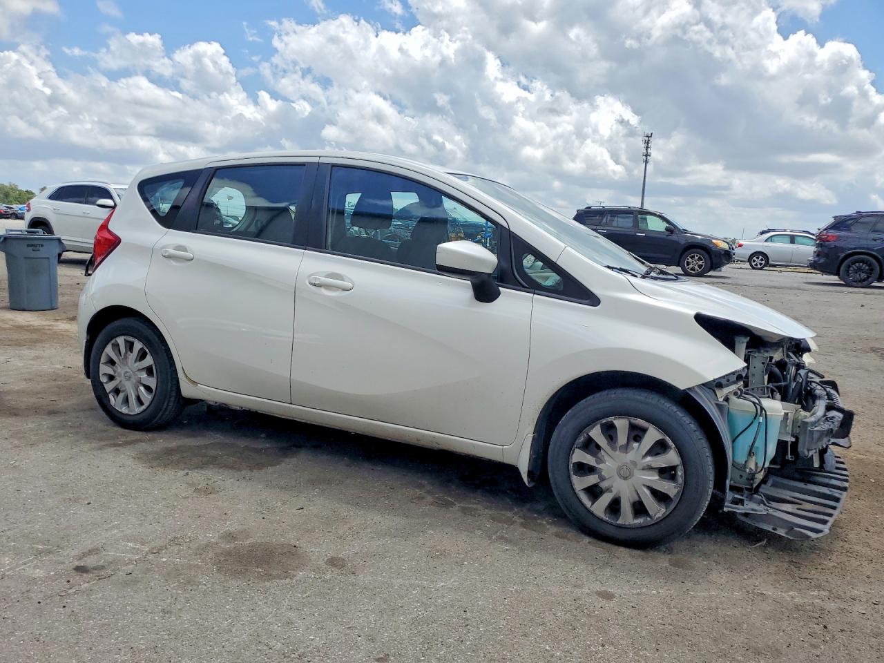 2016 NISSAN VERSA NOTE SV photo 10