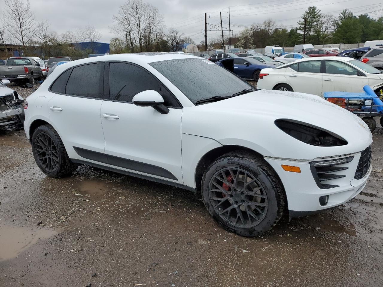 2017 PORSCHE MACAN photo 4