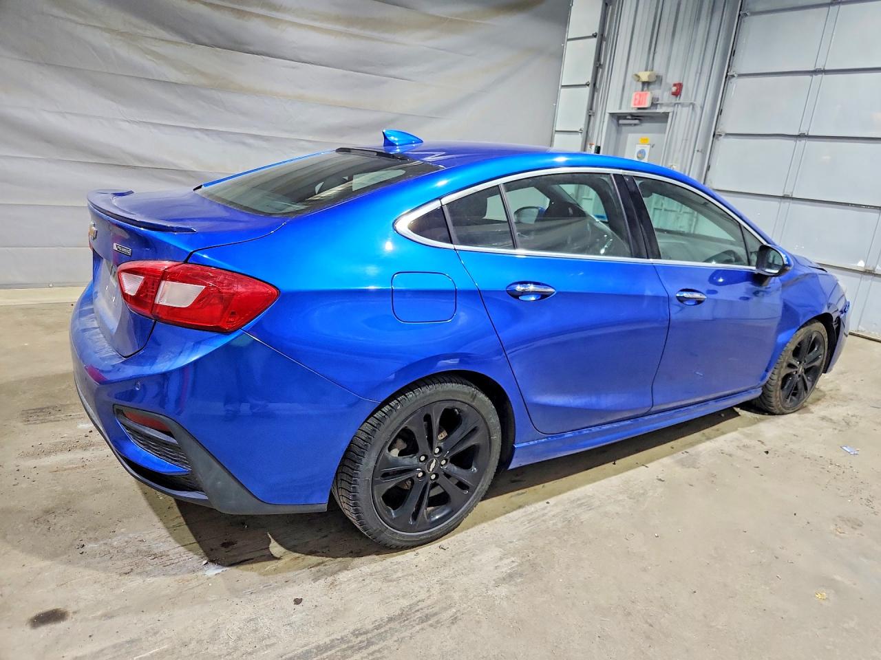 2016 CHEVROLET CRUZE PREMIER photo 3