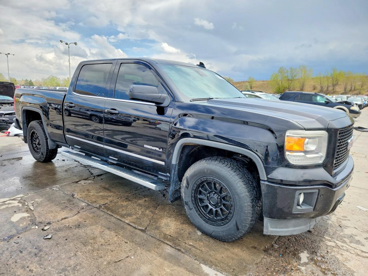 2015 GMC SIERRA K1500 DENALI photo 4