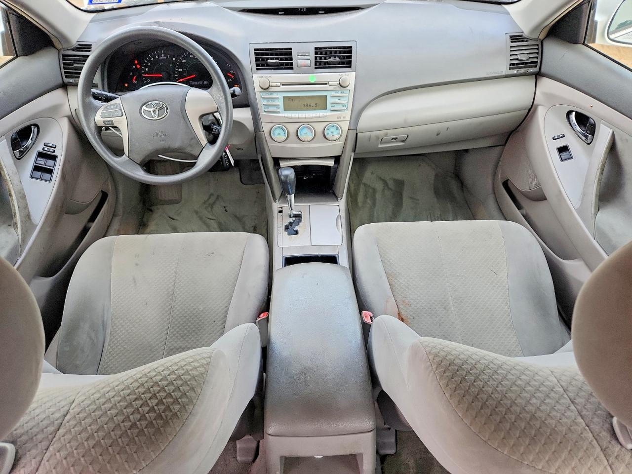 2009 TOYOTA CAMRY photo 15