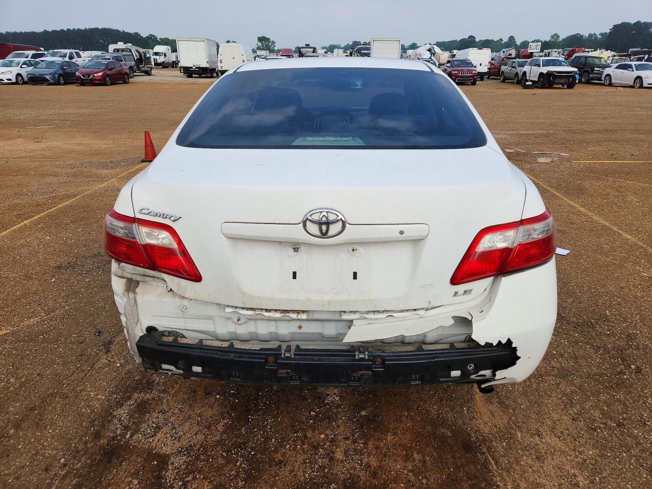 2009 TOYOTA CAMRY photo 11