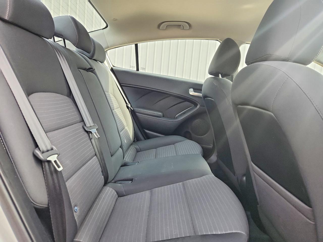 2018 KIA FORTE LX photo 10