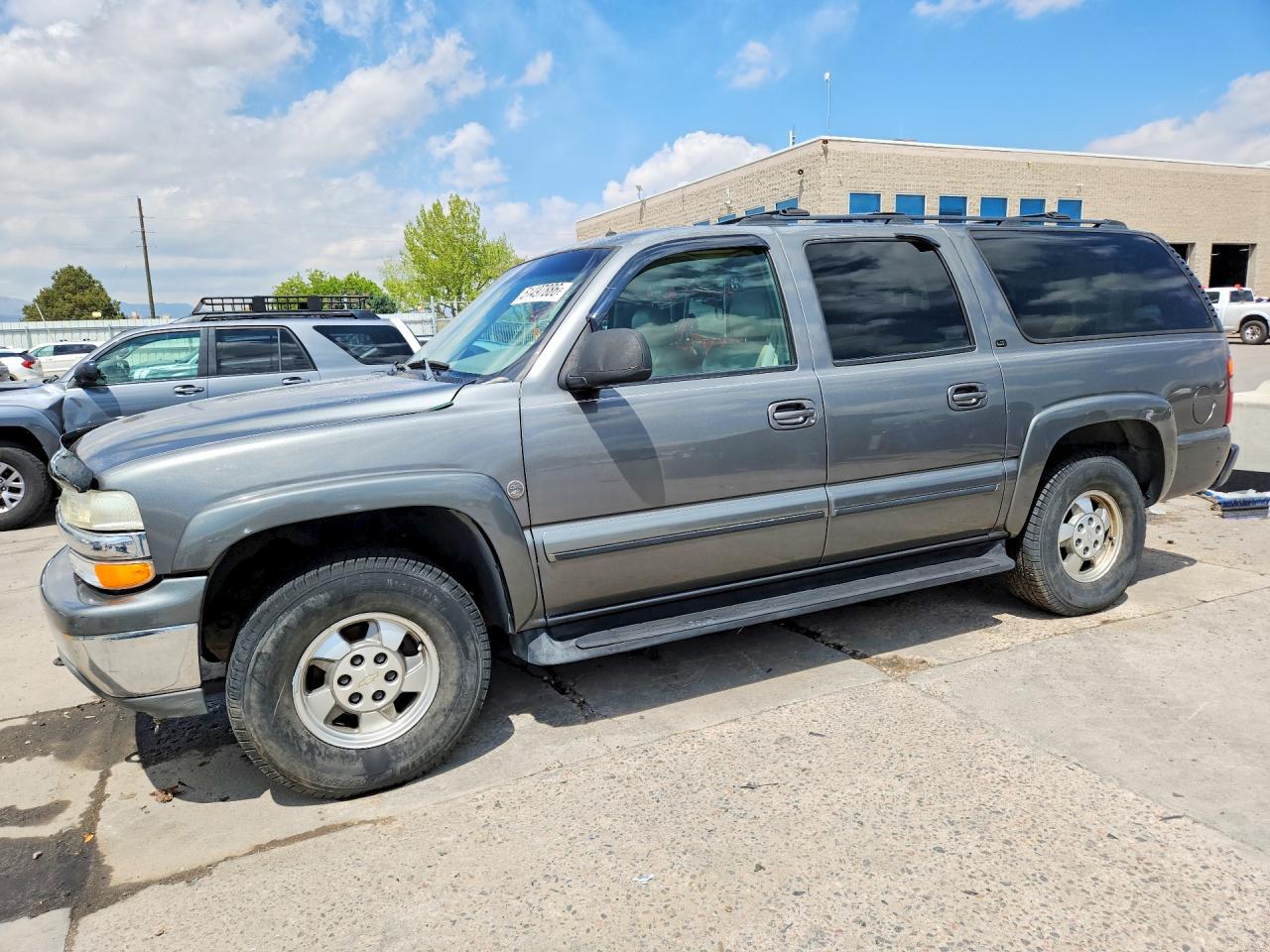 2002 CHEVROLET SUBURBAN