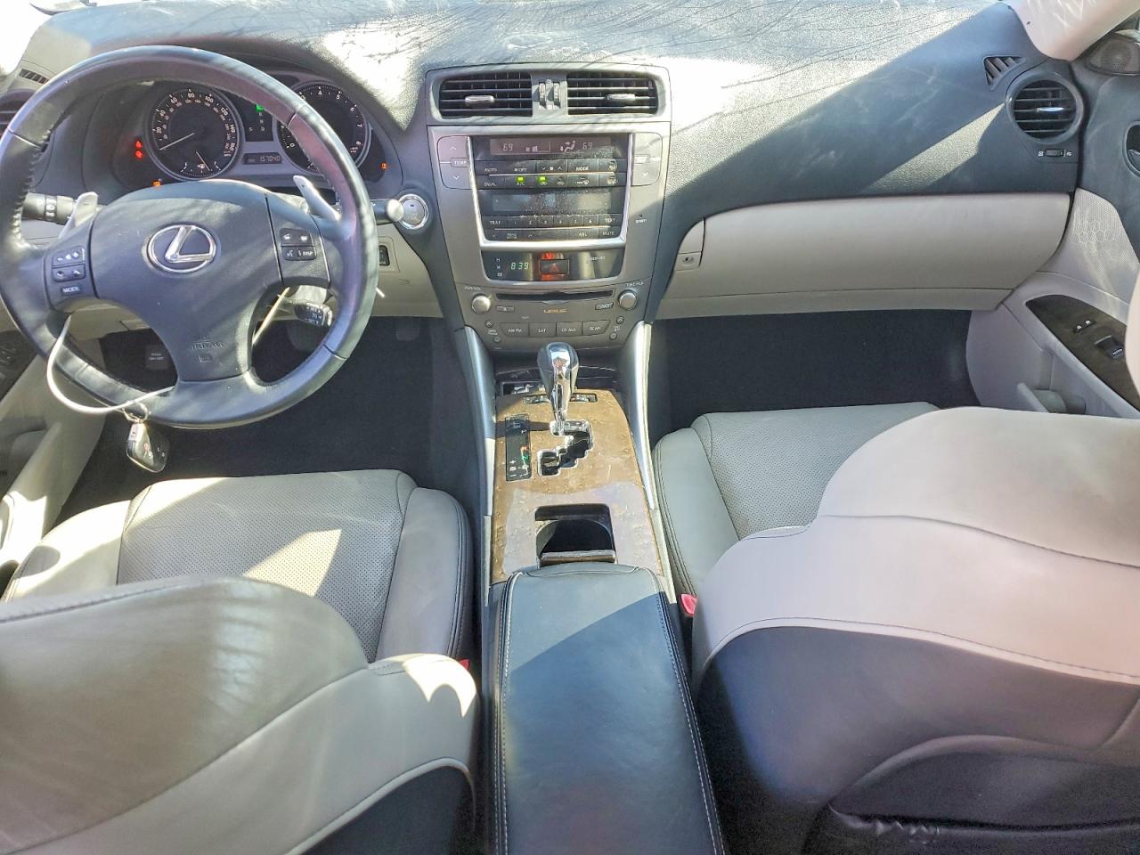 2010 LEXUS IS 250 photo 15