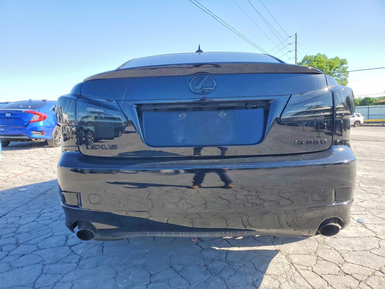 2010 LEXUS IS 250 photo 11