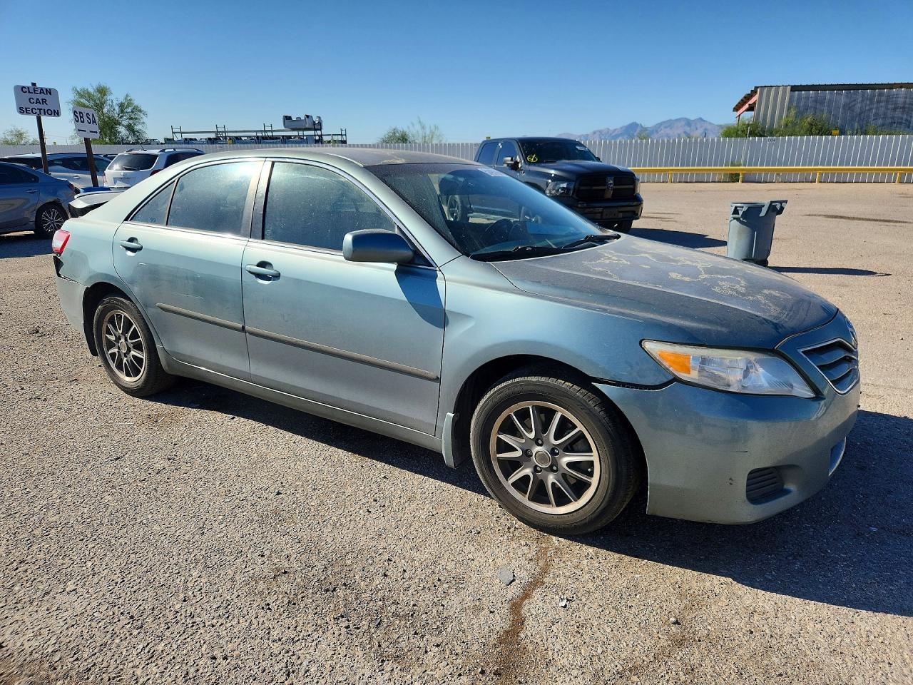 2010 TOYOTA CAMRY LE photo 7