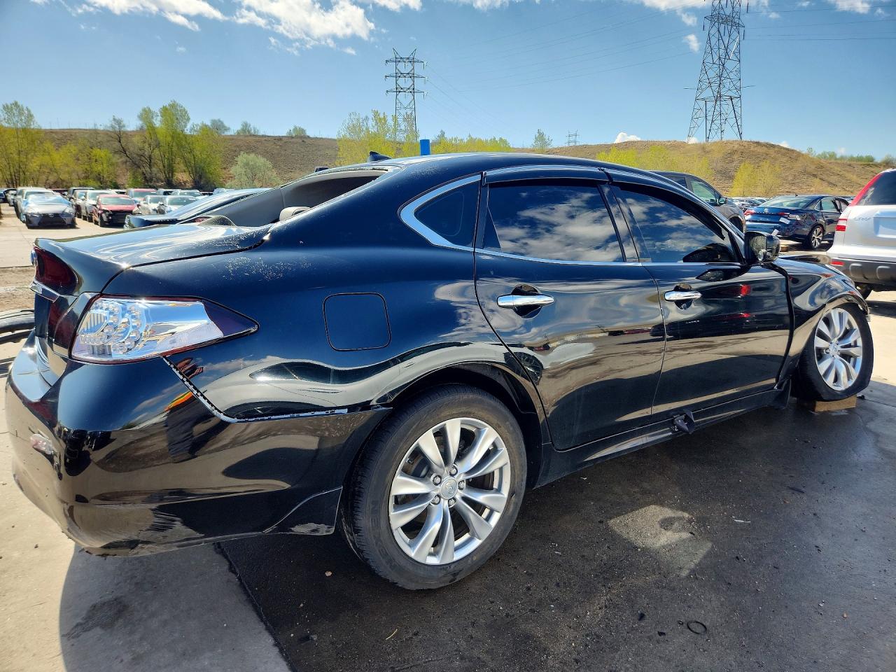 2013 INFINITI M37 X photo 3