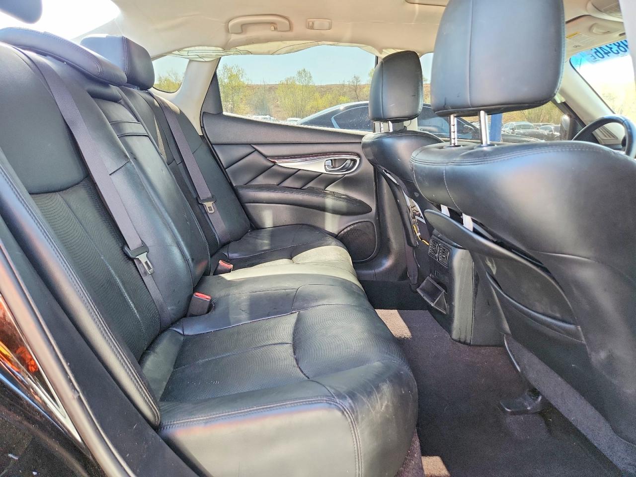 2013 INFINITI M37 X photo 10