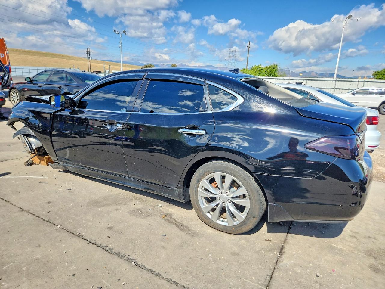 2013 INFINITI M37 X photo 2