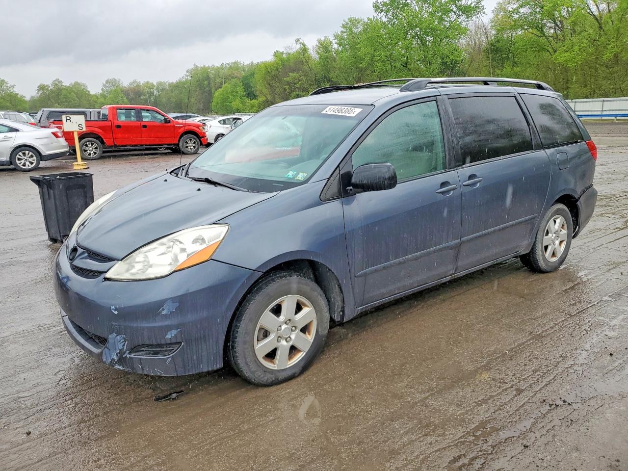 2009 TOYOTA SIENNA