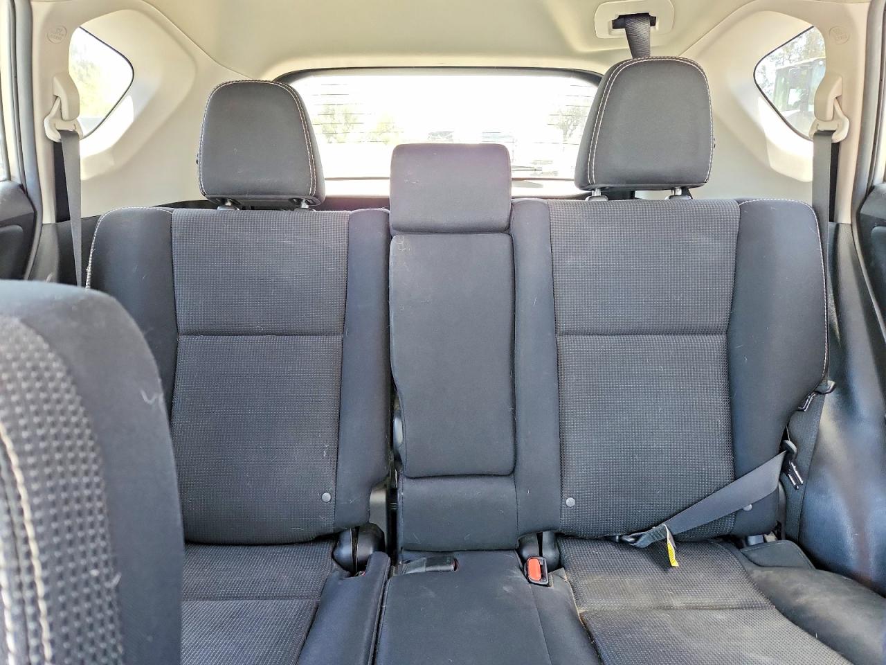 2017 TOYOTA RAV4 XLE photo 19