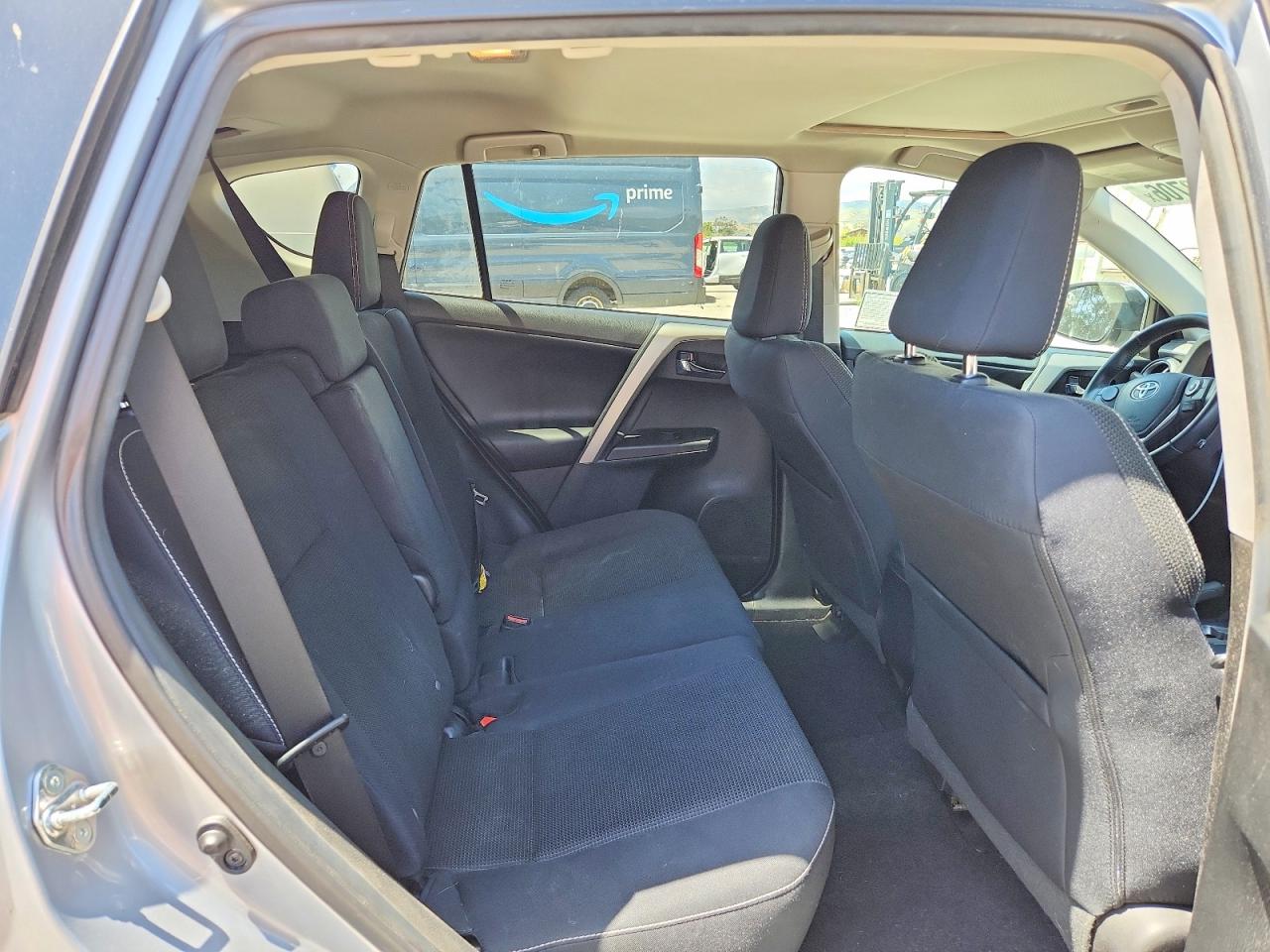 2017 TOYOTA RAV4 XLE photo 21