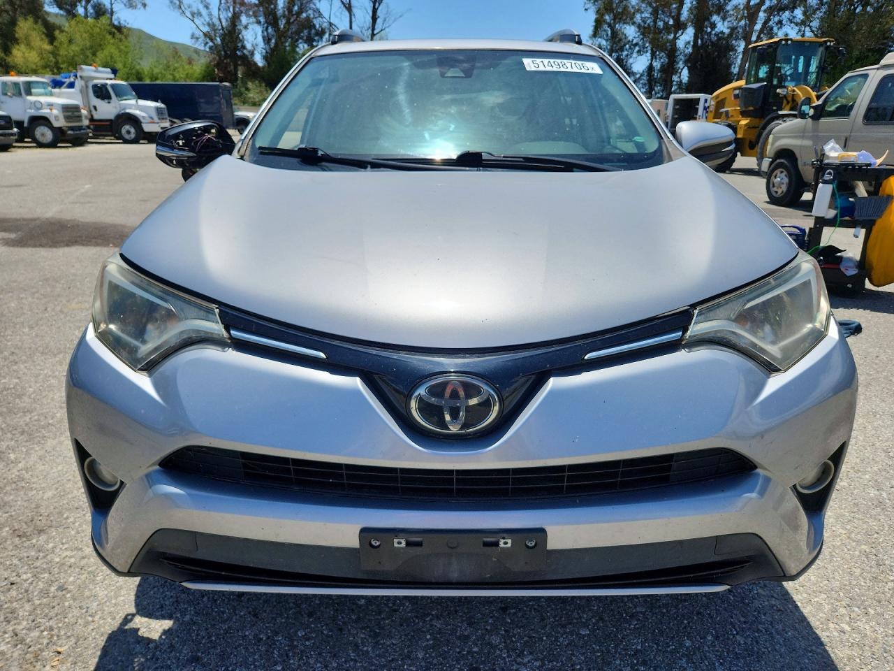 2017 TOYOTA RAV4 XLE photo 9